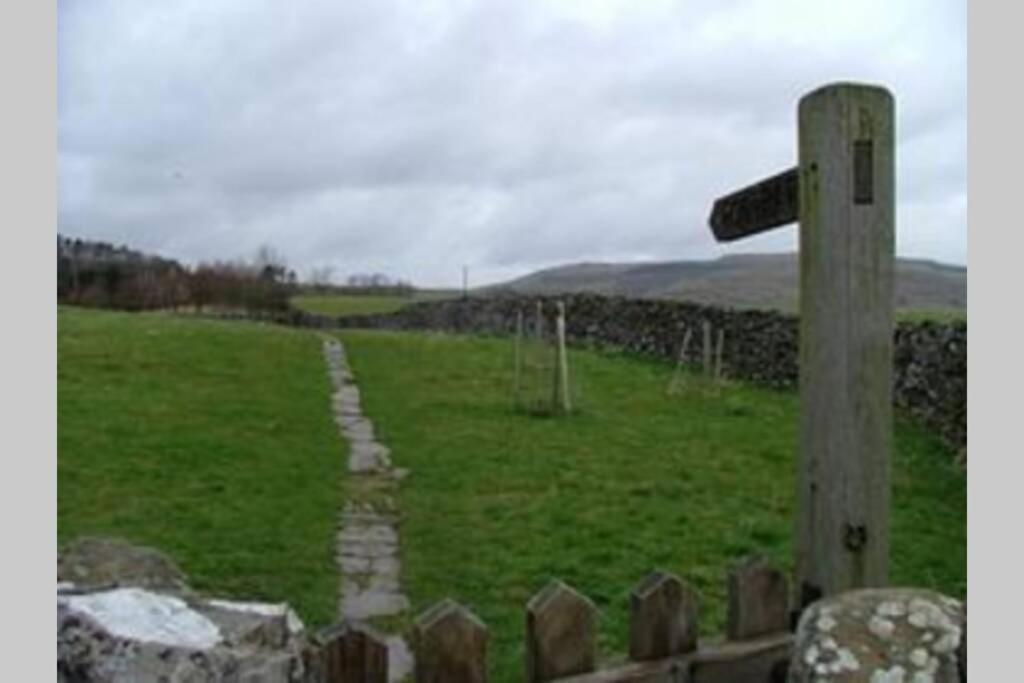 5 Star Cottage On The Green With Log Burner - Dog Friendly Austwick エクステリア 写真