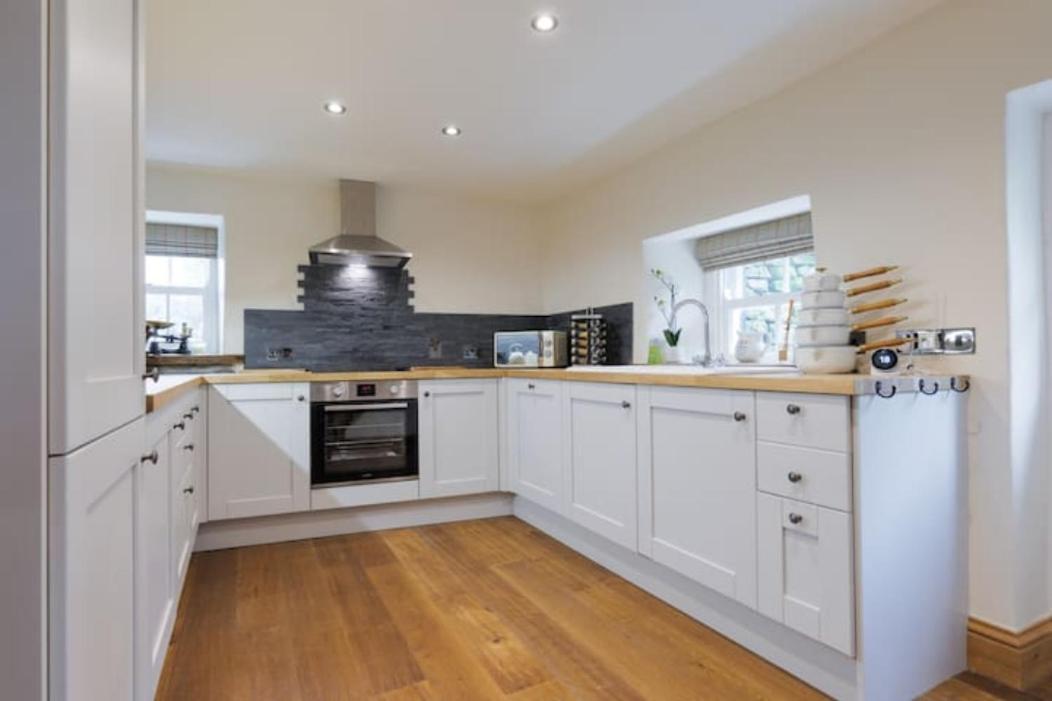 5 Star Cottage On The Green With Log Burner - Dog Friendly Austwick エクステリア 写真