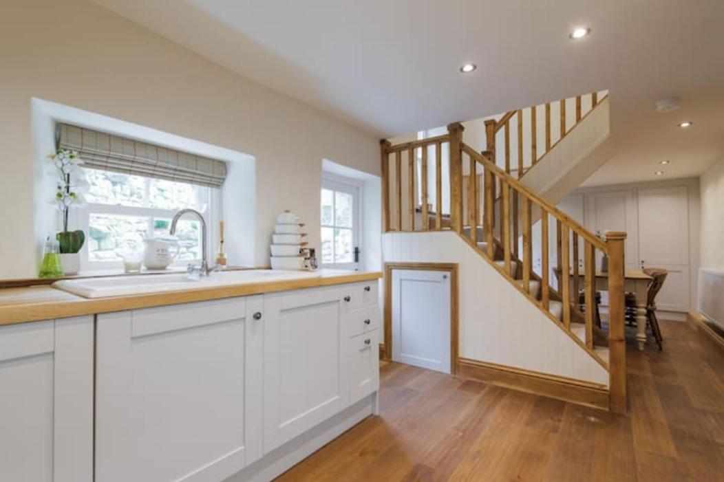 5 Star Cottage On The Green With Log Burner - Dog Friendly Austwick エクステリア 写真